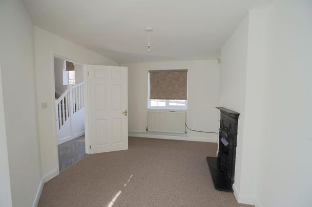 2 bedroom semi-detached house to rent - Photo 1