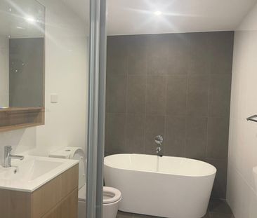 Spacious Two Bedroom Apartment in Rouse Hill - Must See! - Photo 6