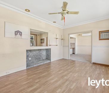 2BR House - Photo 3