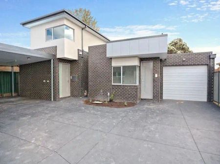 “Cosy Townhouse” - Photo 5