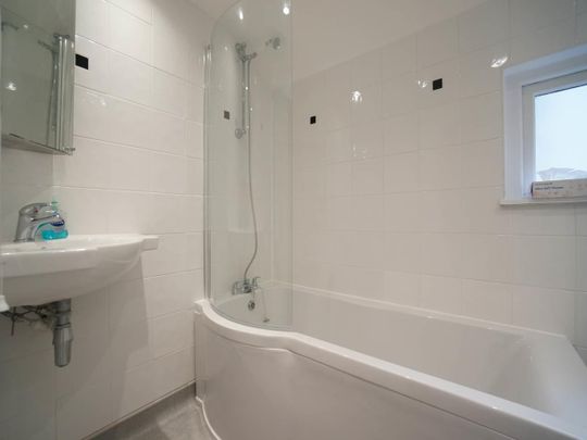 29 Holyhead Road - Photo 1