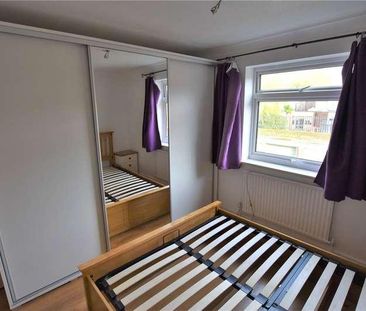 Waterside Close, London, SE16 - Photo 6