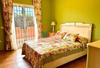 ALQUILER ADOSADA EXCLUSIVA | 2.700 €, 277 m²