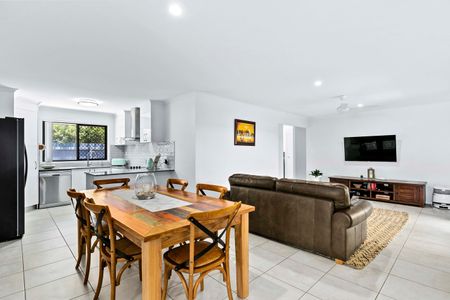 STUNNING FAMILY HOME - Photo 3