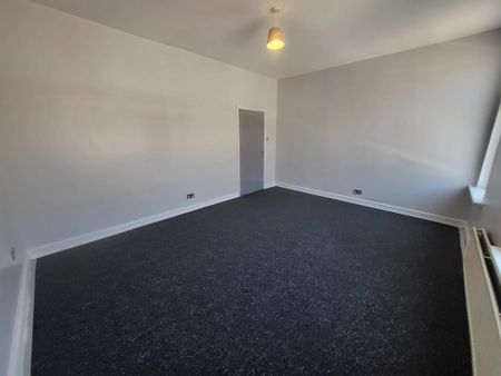 4 bedroom terraced house to rent - Photo 5