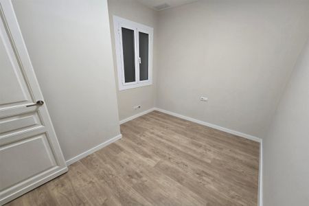 Piso de alquiler en Carrer de la Marina, 300, Sagrada Família - Photo 2