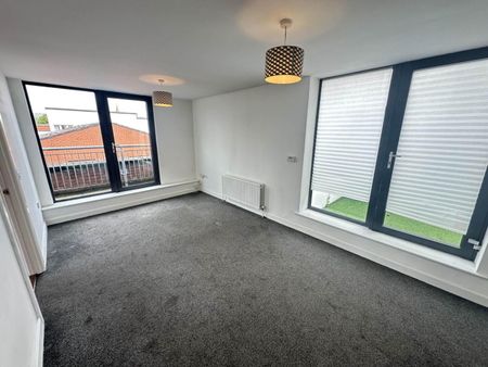 Apt 11, Odessa Street, BT13 2QS - Photo 2