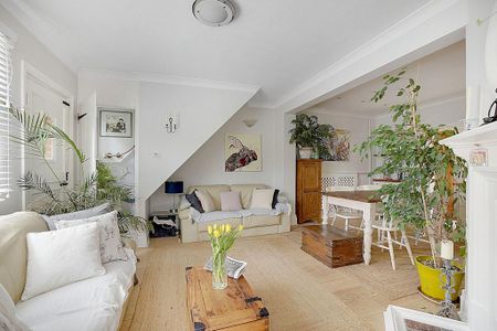 3 bedroom semi-detached house to rent - Photo 3
