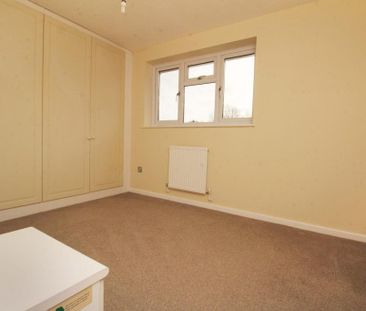 2 bedroom semi-detached house to rent - Photo 4