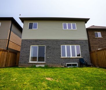 For Lease - 56 Rockledge Drive, Hamilton, Ontario - Photo 2