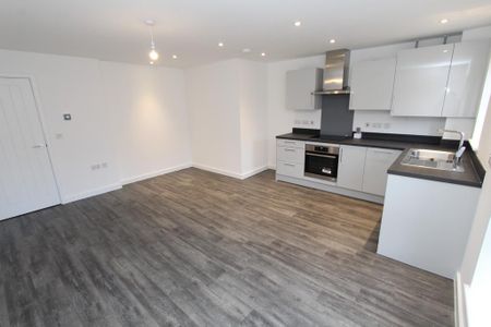 2 bedroom coach house to rent - Photo 3