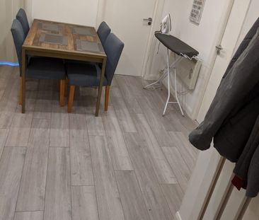 Room in a Shared Flat, Shannon Court, CR0 - Photo 1