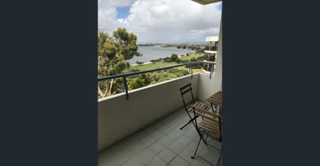 Unfurnished Apartment Overlooking the Swan River! - Photo 5