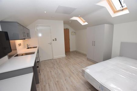 Studio to rent - Photo 2