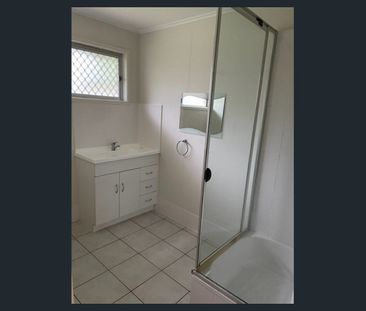 Family home in Everton Hills - Photo 2