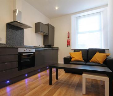 2 bedroom apartment to rent - Photo 6