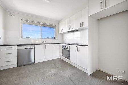 8/100 Blyth Street, Brunswick - Photo 2