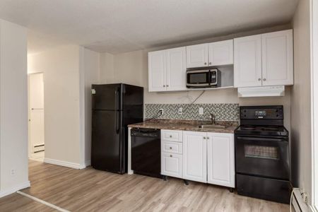 Premier Suite - 1 Bedroom - Photo 3
