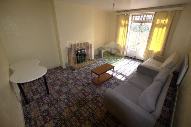 4 bedroom semi-detached house to rent - Photo 1