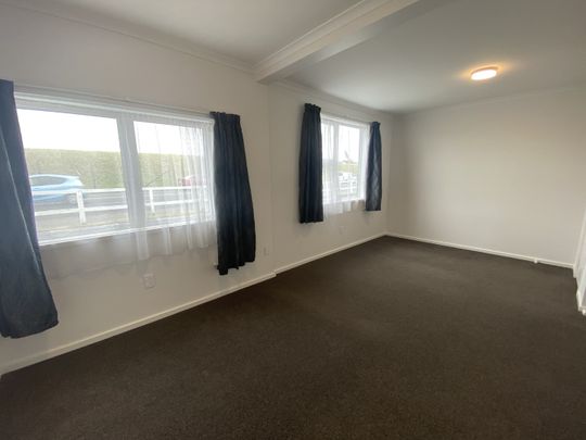 Large Miramar Apartment - Photo 1