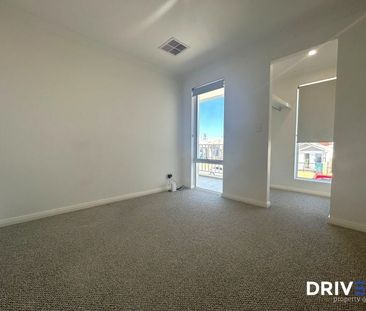 Near-New 4x2 Double-Storey Home in Prime Currambine Location - Photo 6