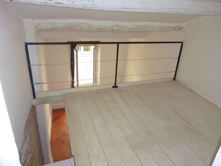 Bel appartement F2 meublé de caractère - Photo 3