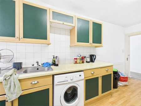 3 bedroom apartment to rent - Photo 3