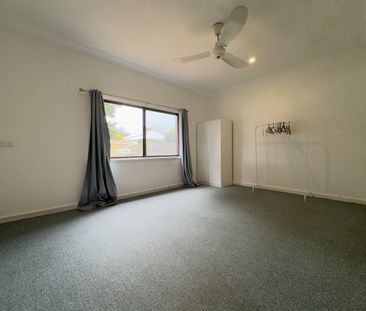 Prime Mosman Park Location - Between the River and the Sea - Photo 4