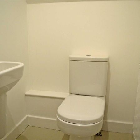 2 Bed House - Photo 4