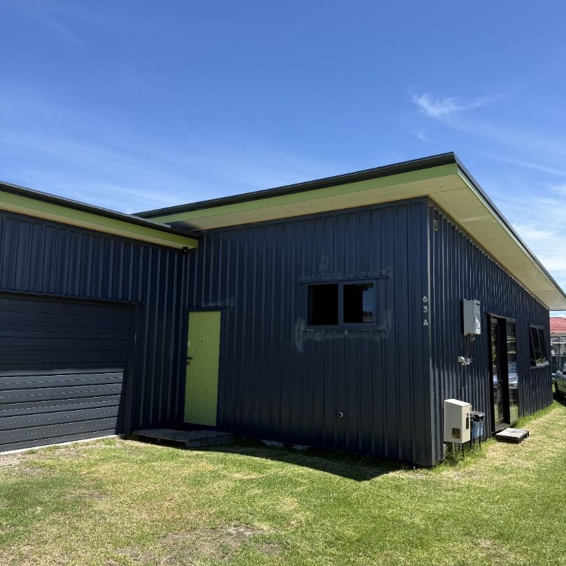 Comfort & Convenience: 2 bed, 2 bathroom. - Photo 2