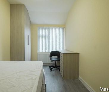 6 bedroom semi-detached house to rent - Photo 4