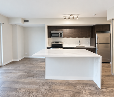 2220 Lake Shore Boulevard West condo — Toronto, ON (1-Bedroom) - 1 ... - Photo 2