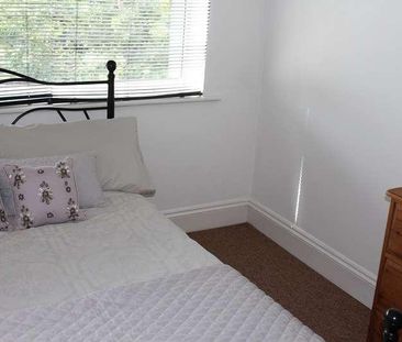 Bedroom Detached House In Charminster, BH8 - Photo 5