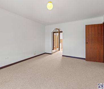 SPACIOUS RURAL LIVING - Photo 6