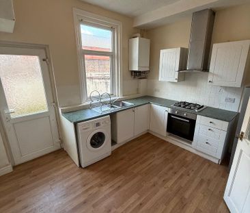 2 bedroom house to rent - Photo 1