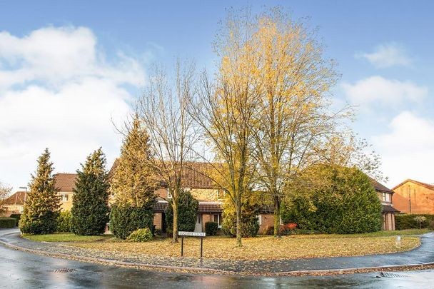 2 bedroom mid-terrace to rent Lucerne Close, Cherry Hinton, CB1 - Photo 1