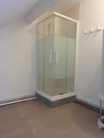 Location Appartement 2 pièces 32m² ROUSIES 59131 - Photo 3