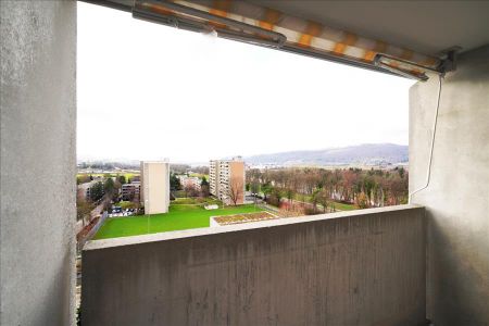 1-helles Wohnzimmer mit integrierter Küche - Photo 4