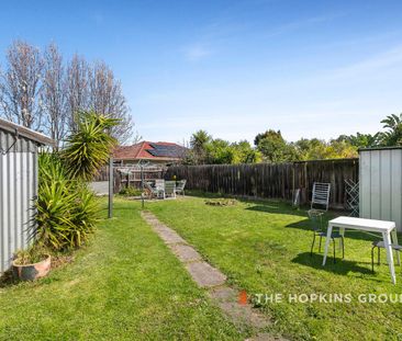 Room available now in this well maintained rooming house! - Photo 5