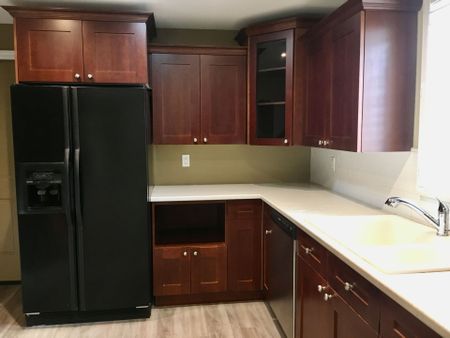 For Lease - 4576 Kalar Road, Niagara Falls, Ontario - Photo 3