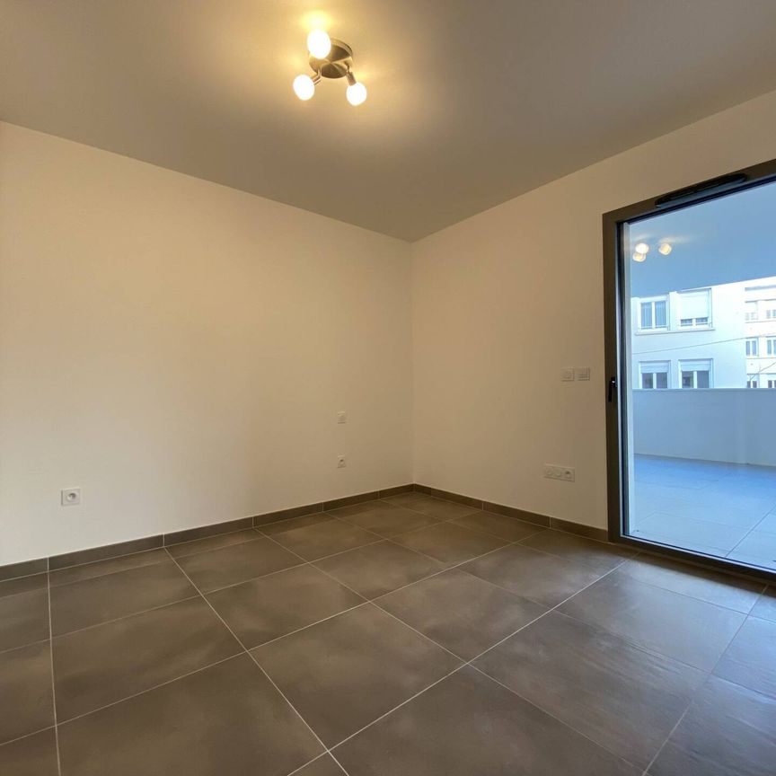 Location appartement 2 pièces 51 m² à Valence (26000) - Photo 1