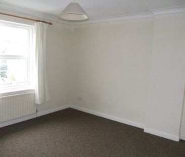 Barlavington Way,Midhurst 3 bedroom terraced house to rent - Photo 2