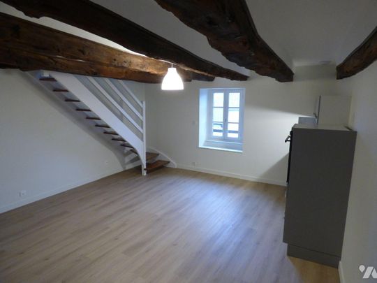 Dans le centre d'HEDE, Appartement DUPLEX au 2ème (et dernier étage) de 35 M² carrez, 42 M² au ... - Photo 1