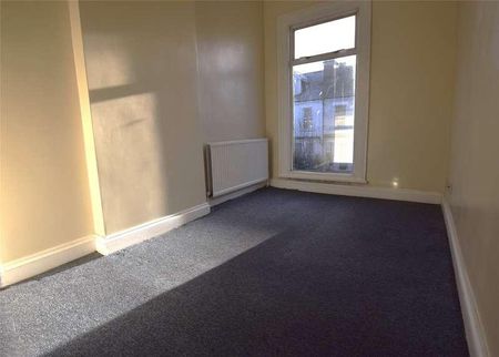 Yew Grove, London, NW2 - Photo 3