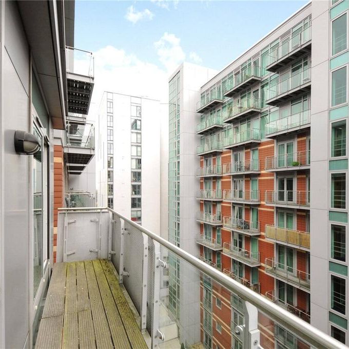 3 bedroom flat to rent - Photo 1