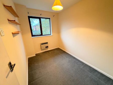 2 bedroom terraced house to rent - Photo 4