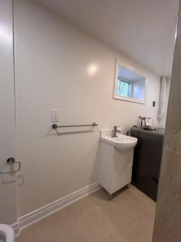 For Lease - 490 Pineland Avenue Unit# Basement, Oakville, Ontario - Photo 2