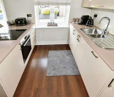 Lower Park Road, Loughton, IG10 - Photo 6
