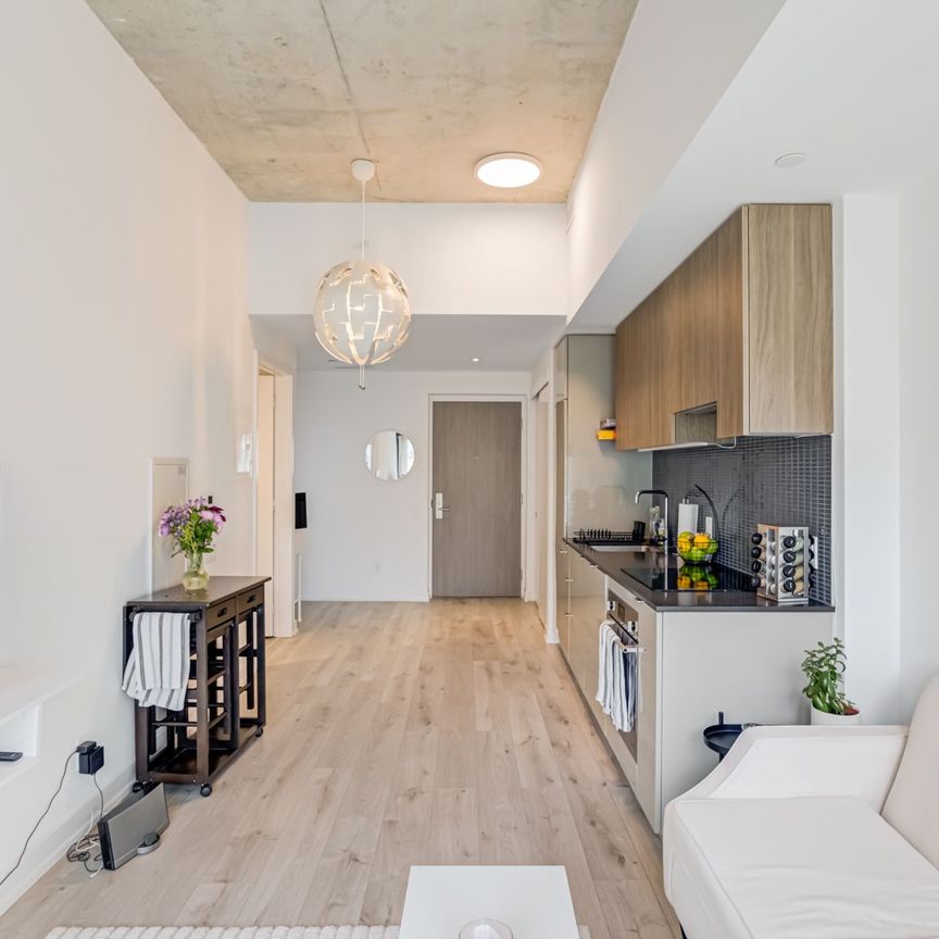 For Lease - 161 Roehampton Avenue Unit# 717, Toronto, Ontario - Photo 1