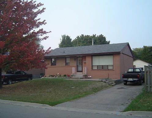 9 Lawrence Cres - Photo 1